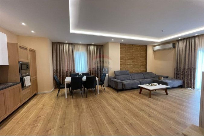 Apartament 2+1+2 per shitje tek Liqeni Thate