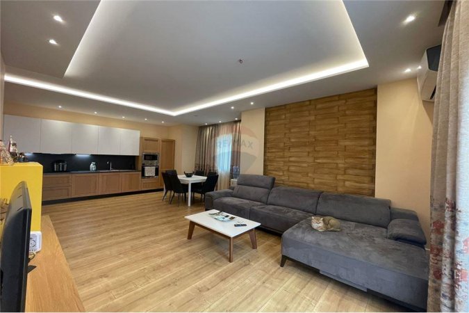 Apartament 2+1+2 per shitje tek Liqeni Thate