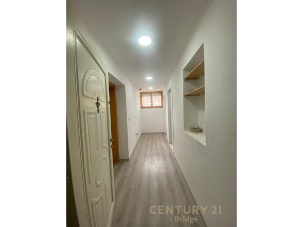 SHITET APARTAMENT 1+1 TE KRYQEZIMI 21 DHJETORI! 99,000€