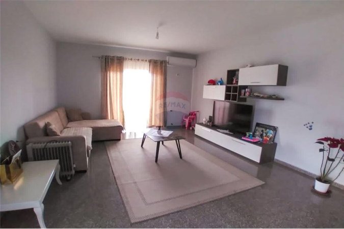 JEPET PER QIRA APARTAMENT 2+1+2 NE KINOSTUDIO