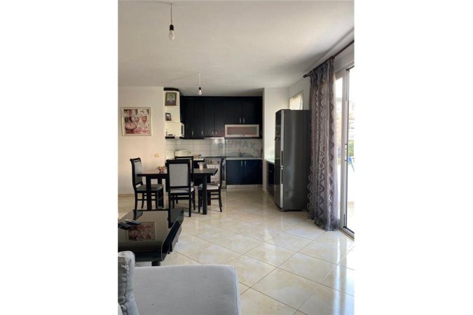 Apartament 2+1 per qera tek Eleonora!