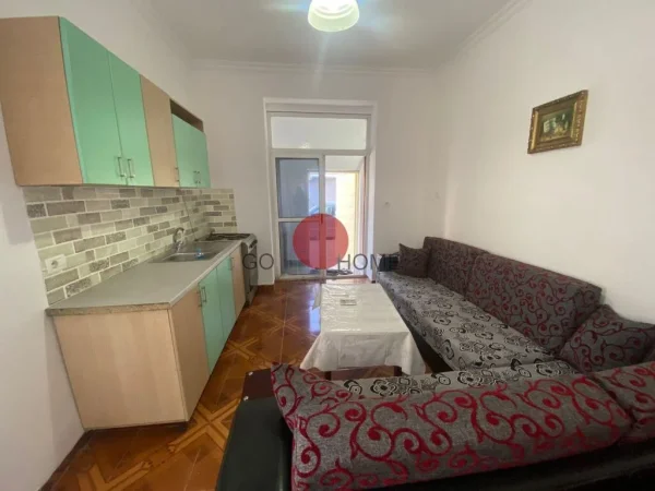 JEPET APARTAMENT 1+1 ME QERA , KAMEZ