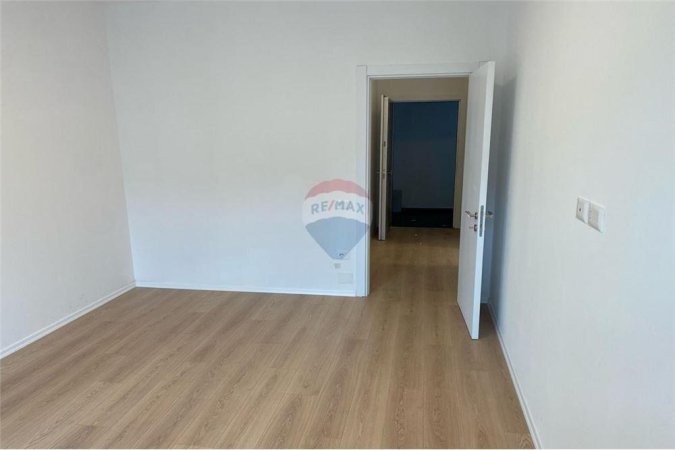 APARTAMENT PER QIRA PER ZYRE OSE BANIM