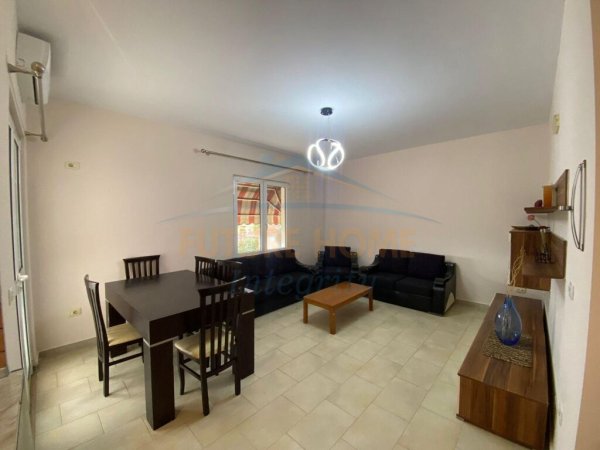 Qera, Apartament 2+1+Post parkimi, Ish Tregu Elektrik, Tiranë.
350 €