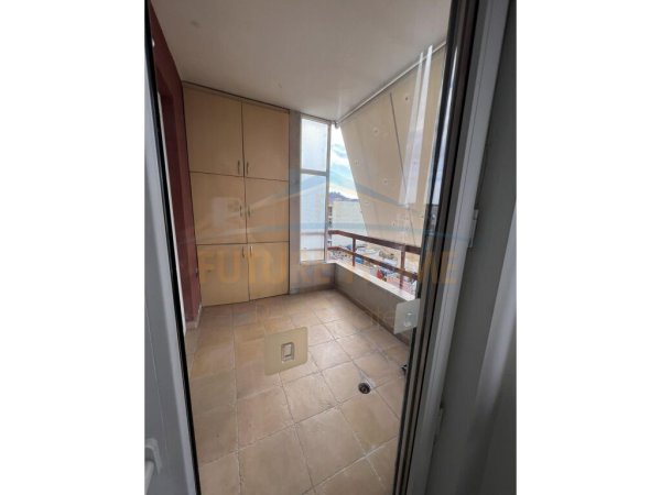 Qera, Apartament 3+1+2+Verande, Misto Mame, Tiranë.
500 €