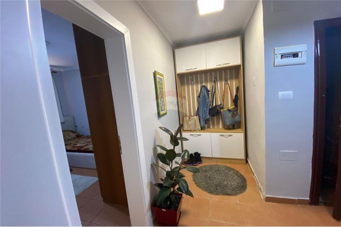 Apartament 2+1 per qira tek Ish Restorant Durresi