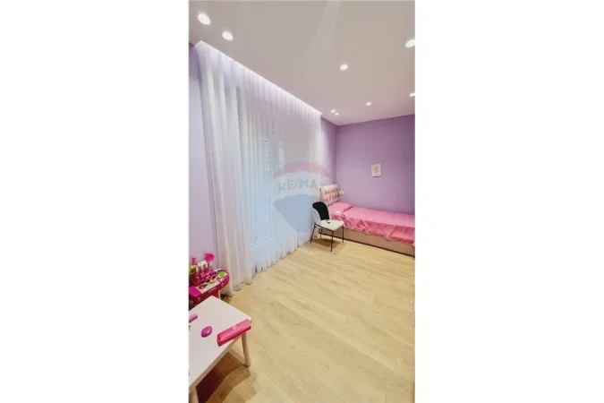 Apartament - Me Qira - Rruga e Dibrës - Selvia, Shqipëri