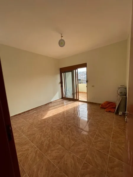 JEPET ME QERA APARTAMENT BOSH 2+1 40000 LEKE KOMUNA E PARISIT