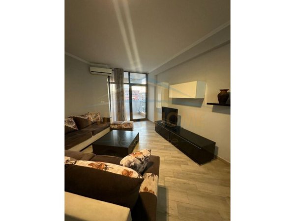 Shitet, Apartament 2+1+2, Unaza e Re, Tirane UNA38476