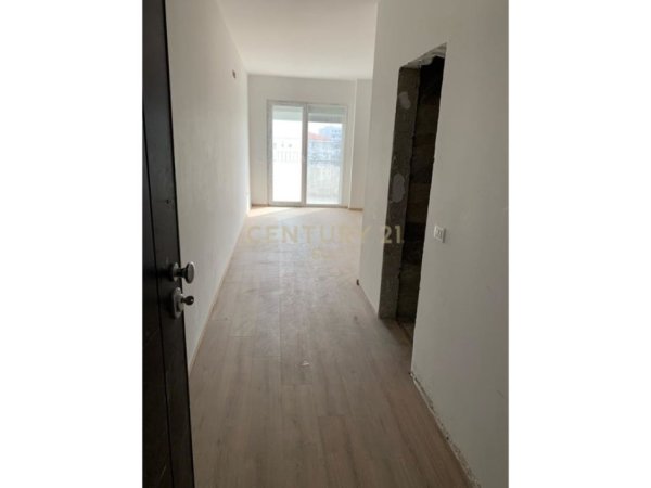 SHITET APARTAMENT 2+1 ME PAMJE DETI NE QERRET!