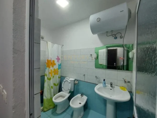 SHITET 2+1 NE QERRET ME PAMJE DETI 90000EU