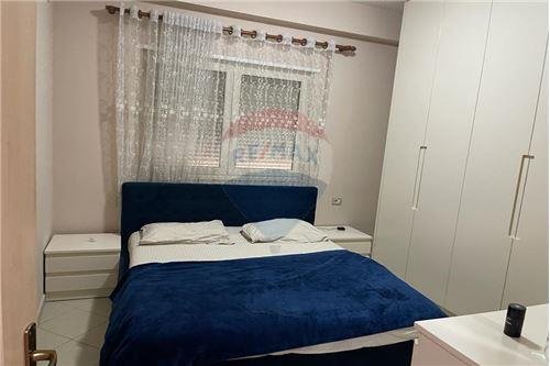 JEPET APARTAMENT ME QIRA 1+1 te Delijorgji