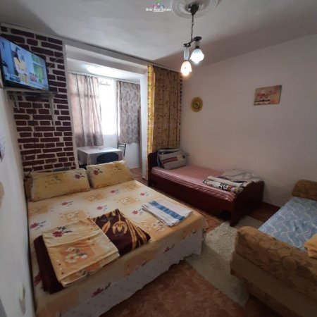 Jepet Me Qera Apartament 1+1 Tek Pediatria (ID B210580) Tirane.