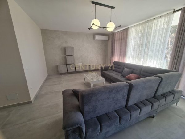 JEPET ME QIRA APARTAMENT 3+1+2 TE VILA E ZOGUT!