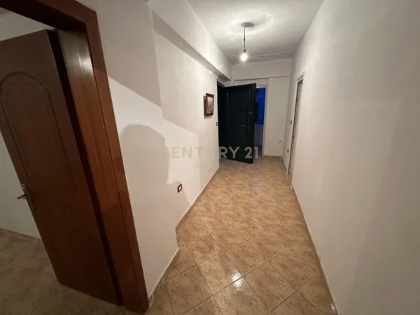 OKAZION SHITET 1+1 DURRES 55.000 EU