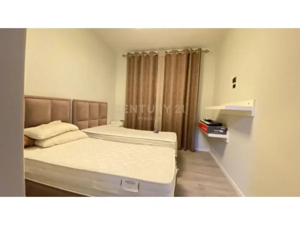 Jepet me qira, apartament 2+1+2 i vendosur tek Rruga e Elbasanit.