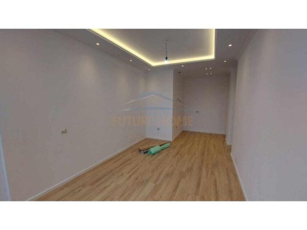 Shitet, Apartament 2+1, Bulevardi Zhan Dark, Tiranë. 135,000 EURO