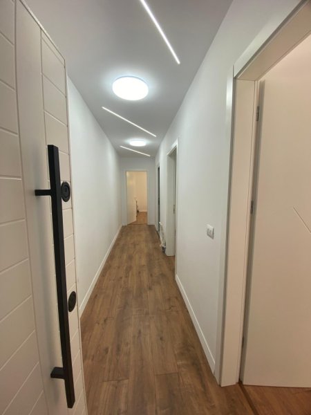 Shitet apartament 2+1 , 21 Dhjetori