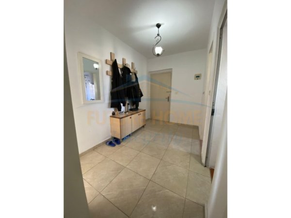 Qera, Apartament 1+1, Shkolla e Baletit, Tiranë.
400 €