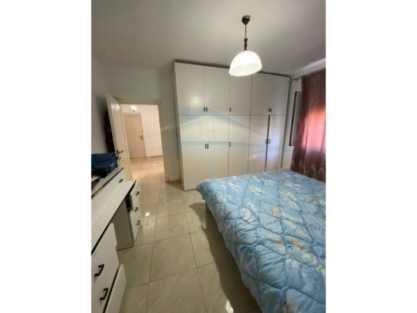 Qera, Apartament 1+1, Shkolla e Baletit, Tiranë.
400 €