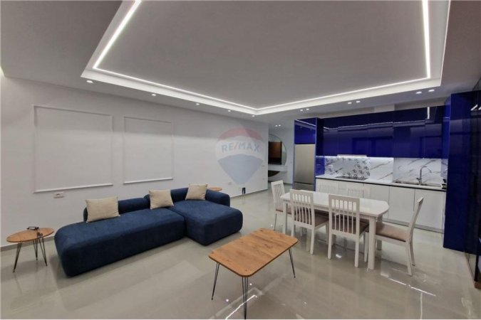 Apartament 2+1 me pamje nga deti ne shitje,Vlore