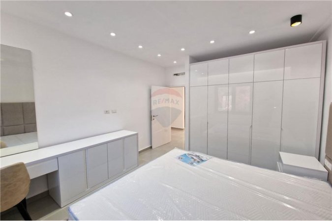 Apartament 2+1 me pamje nga deti ne shitje,Vlore