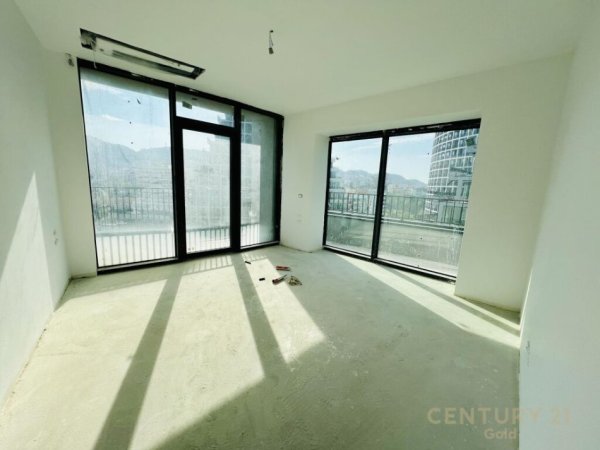 APARTAMENT 3+1+2 TEK LAKE VIEW,LIQENI I TIRANES!