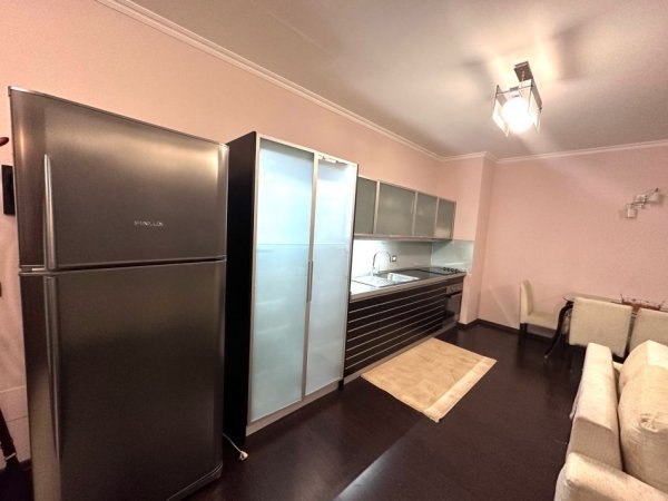 Apartament 1+1 me qira ne zonen e Stadiumit Dinamo ne Tirane