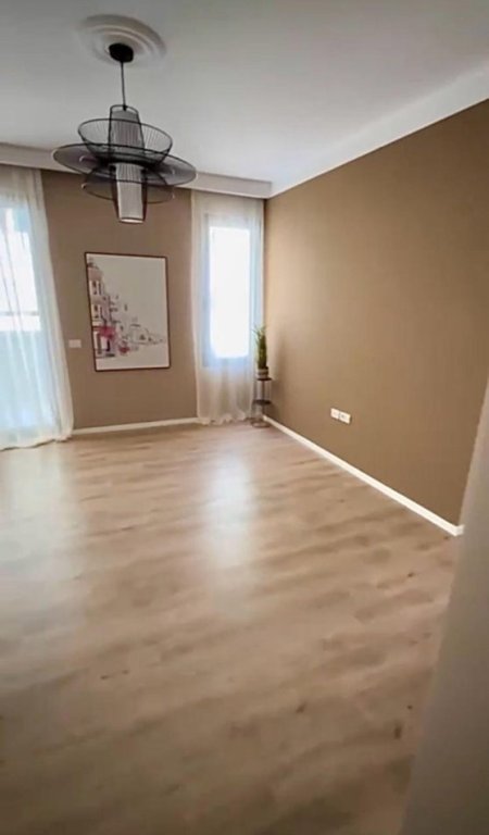 Shitet Apartament 2+1+2 tek Rruga Forsina Plaku, prane 21 Dhjetorit!