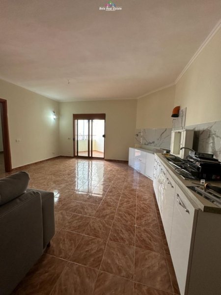 Apartament Me Qera 2+1 Tek Komua E Parisit (ID B220721 ) Tirane