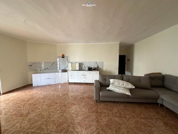 Apartament Me Qera 2+1 Tek Komua E Parisit (ID B220721 ) Tirane