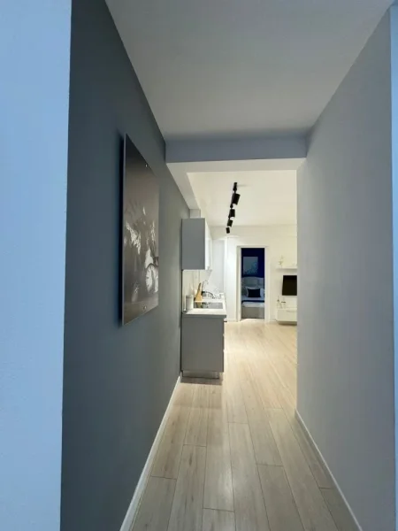 Jepet me qera apartament 2+1 tek ish ekspozita!