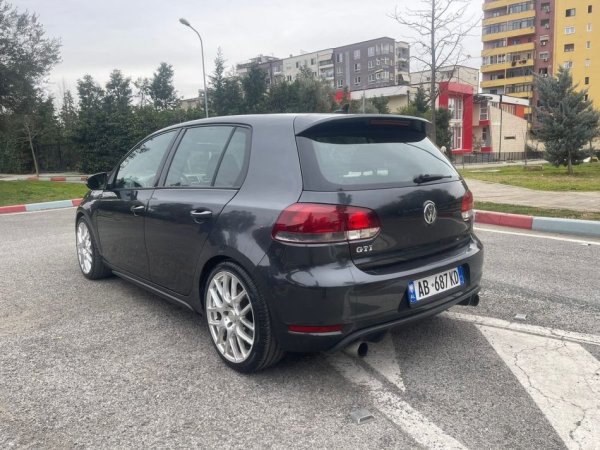 GOLF TDI FABRIKR 2.0 BENZIN i Diskutushem