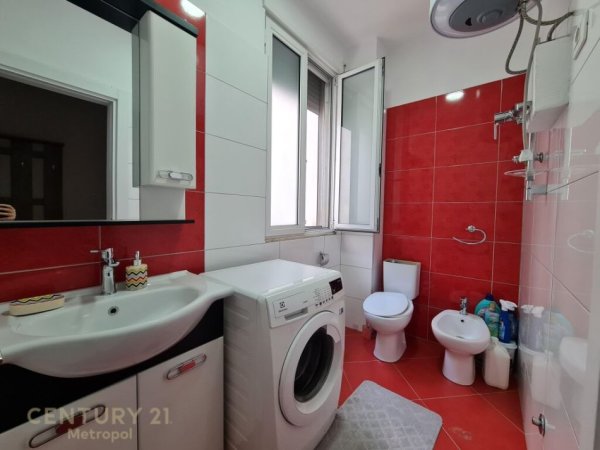 Apartament 2+1+2 me qira prane Kopshtit Zoologjik!