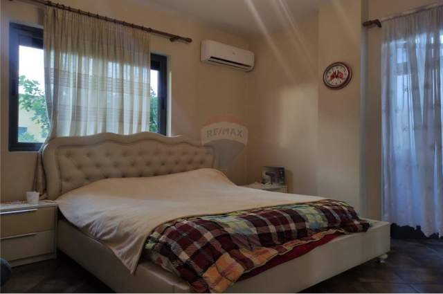 Tirane, jepet me qera apartament 2+1+BLK Kati 3, 81 m² 330 Euro (Ali Demi)
