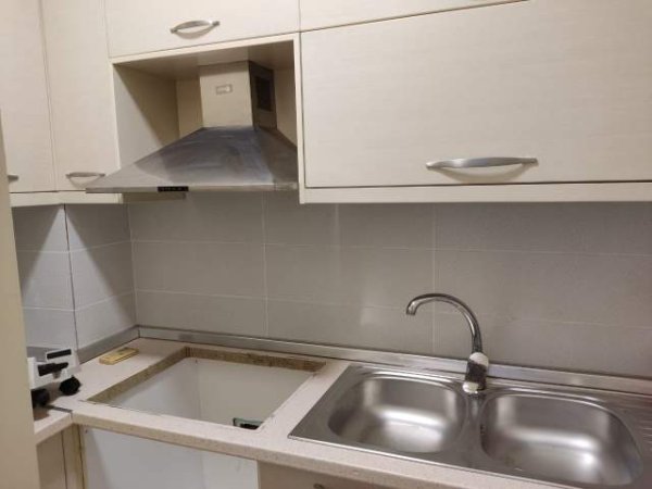Tirane, jepet me qera apartament 2+1+BLK Kati 2, 100 m² 400 Euro (rruga e elbasasanit)