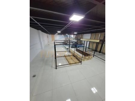 Tirane, shitet ambjent biznesi Kati 0, 173 m² 250.000 Euro (Fresku)