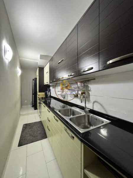 Tirane, jepet me qera apartament 3+1+BLK Kati 4, 123 m² 800 Euro (Rruga e Kavajes)