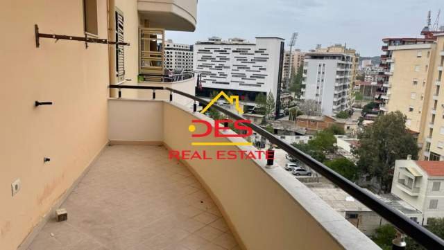 Vlore, shitet apartament Kati 8, 74 m² 59.200 Euro (vlore)