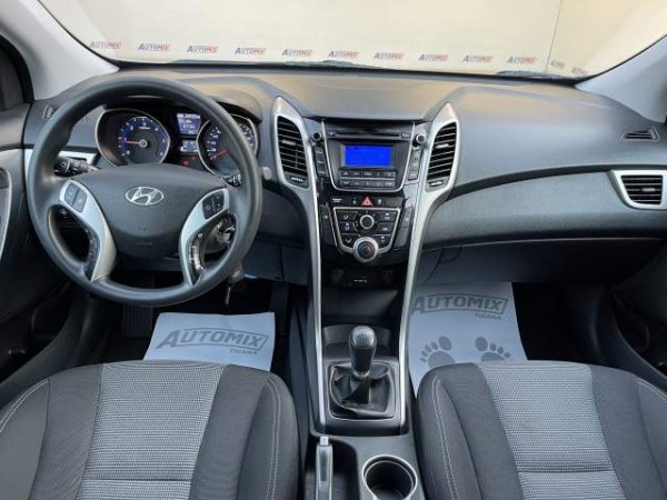Tirane, shes makine Hyundai i30 Viti 2015, 7.900 Euro