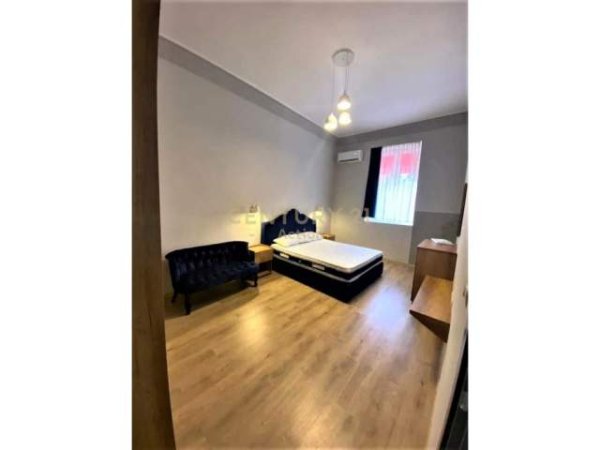 Tirane, jepet me qera apartament 2+1 Kati 2, 75 m² 440 Euro (Rruga Durresit)