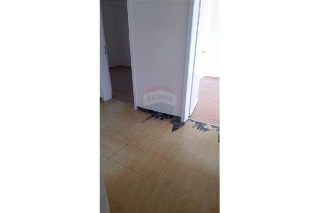 Tirane, jepet me qera Kati 4, 64 m² 350 Euro (Sami Frasheri)