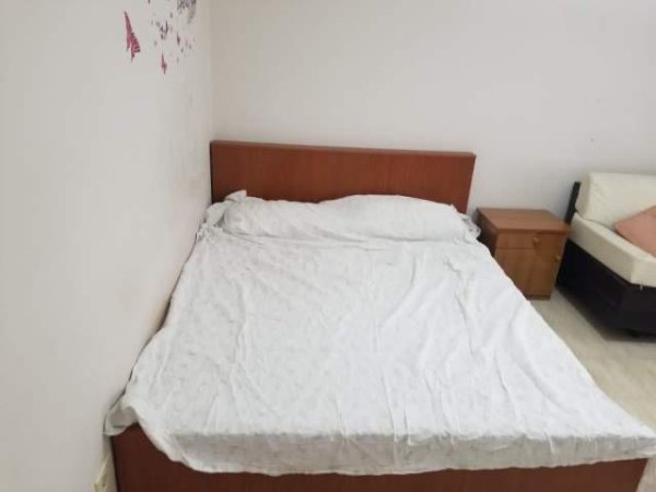 Tirane, jepet me qera garsonier Kati 3, 26 m² 20.000 Leke (Rr Budi)