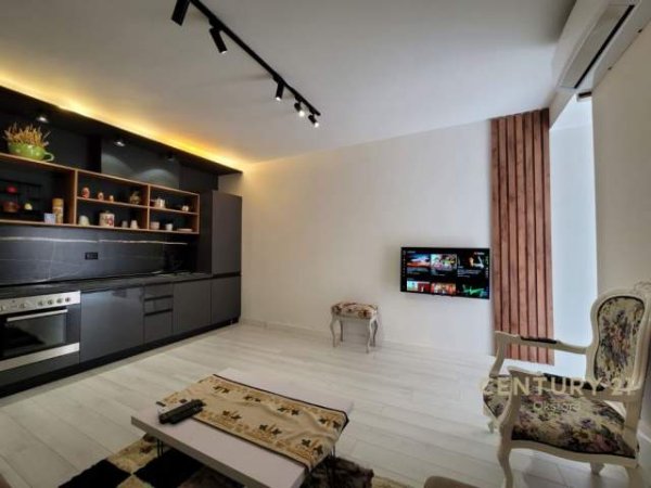 Tirane, shitet apartament 1+1 Kati 2, 45 m² 97.000 Euro (Pazari i Ri)