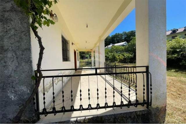 Tirane, shes Vile 3+1+A+BLK Kati 1, 300 m² 320.000 Euro (Domje)