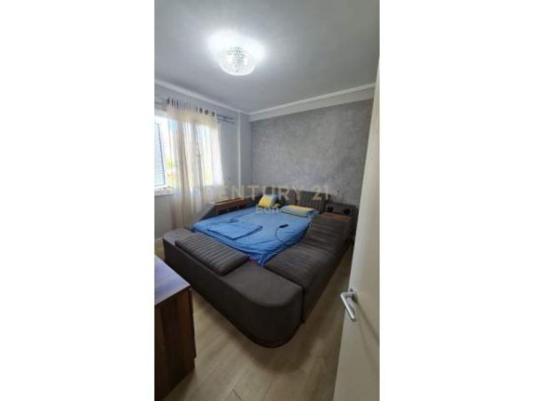 Durres, shitet apartament 2+1 Kati 1, 230 m² 205.000 Euro (Gjiri i Lalzit Lura 3)