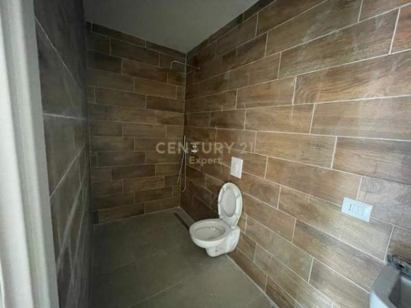 Tirane, jepet me qera apartament Kati 6, 115 m² 450 Euro (Jordan Misja)