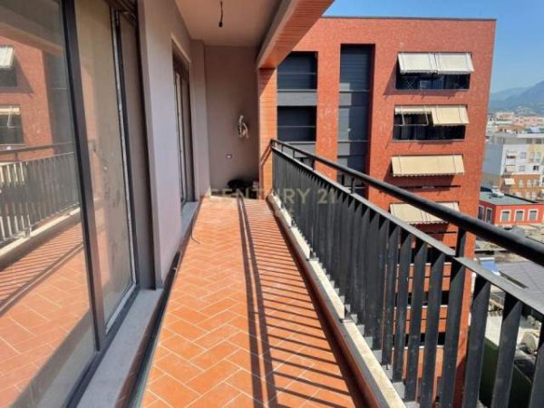 Tirane, jepet me qera apartament Kati 6, 115 m² 450 Euro (Jordan Misja)