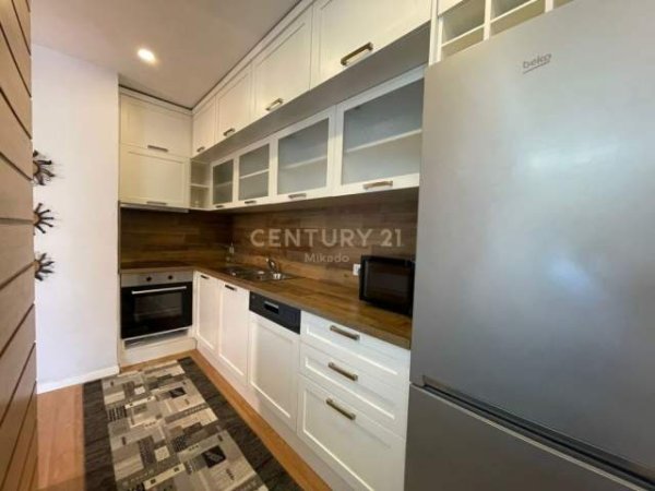 Tirane, jepet me qera apartament 2+1 Kati 3, 82 m² 500 Euro (Kodra e Diellit)