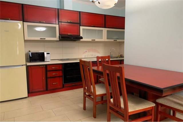 Tirane, jepet me qera apartament 2+1 Kati 5, 85 m² 400 Euro